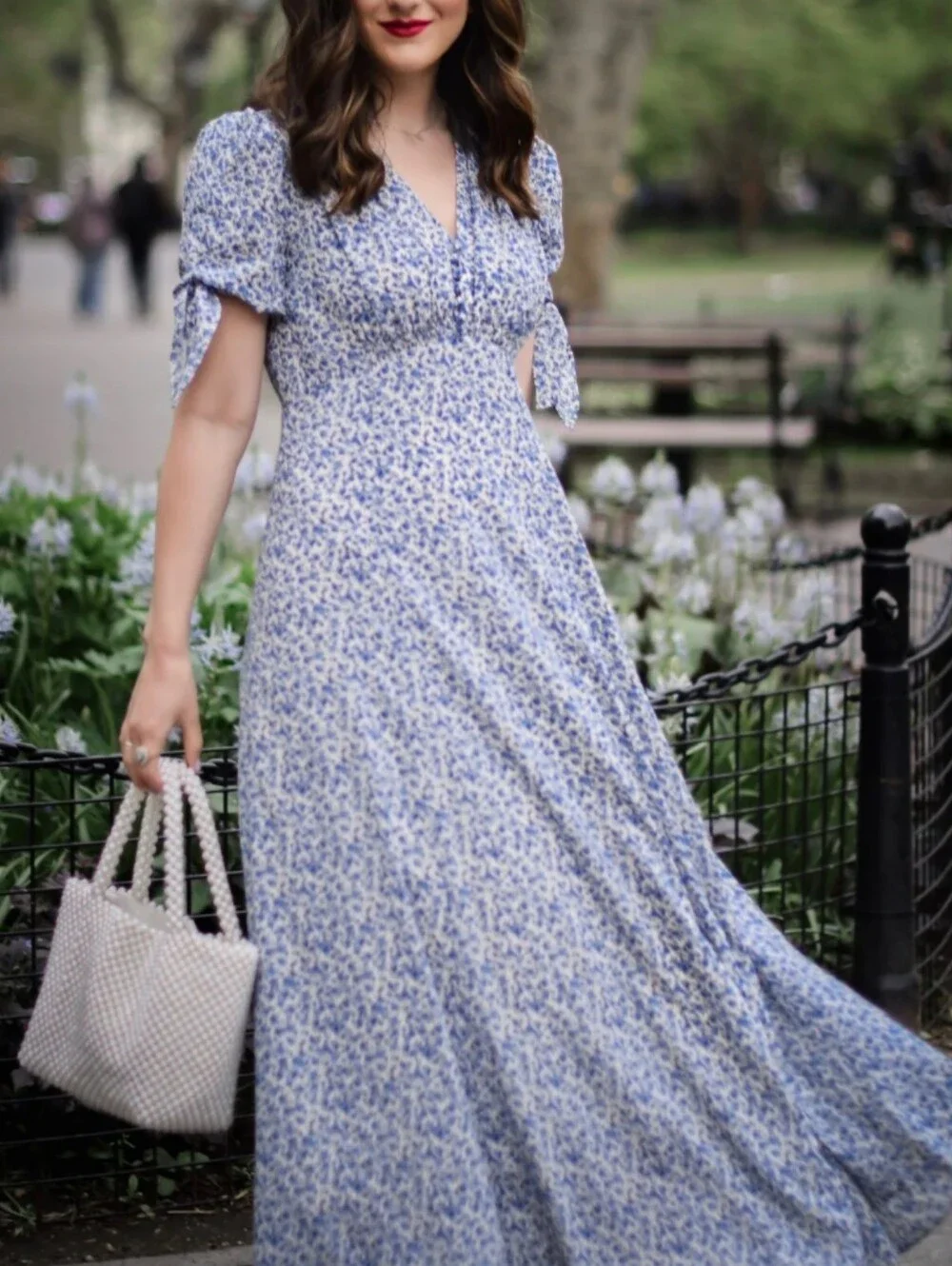 Gal Meets Glam Aurora Floral Maxi Dress Size 8 Blue White Cottagecore Coquette - Picture 5 of 6